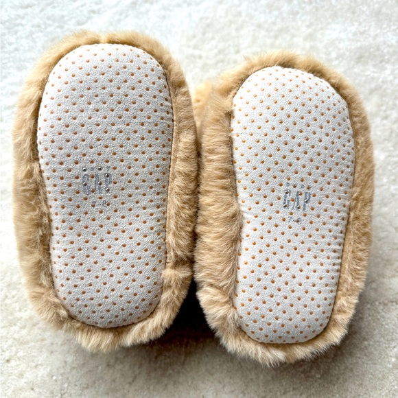 GAP Toddler Brannan Bear Slippers - Picture 4 of 5